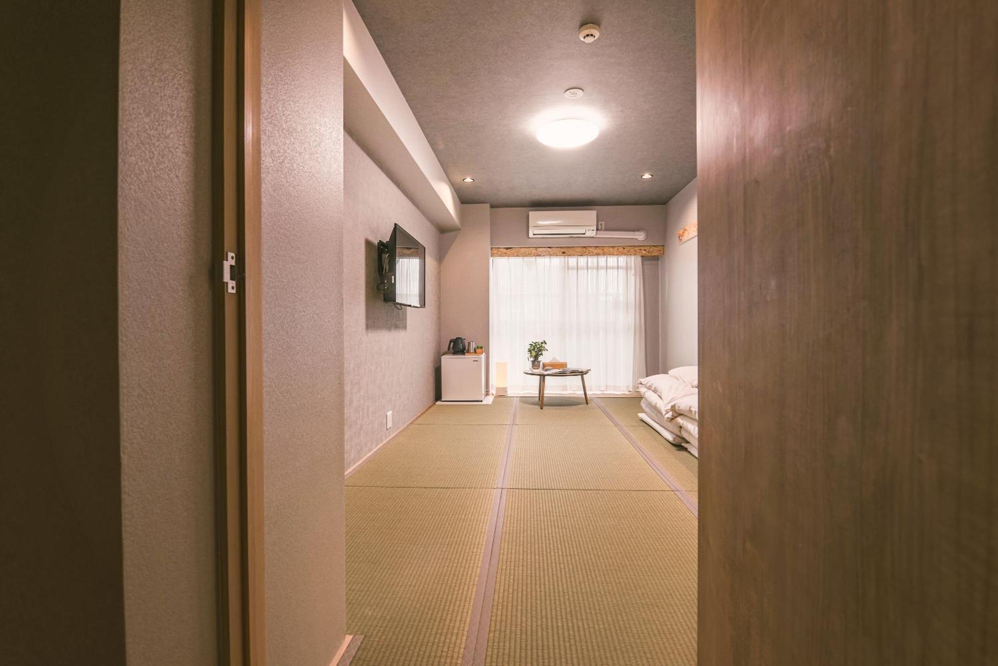 Отель Wayfarer Kyoto Shijo Экстерьер фото