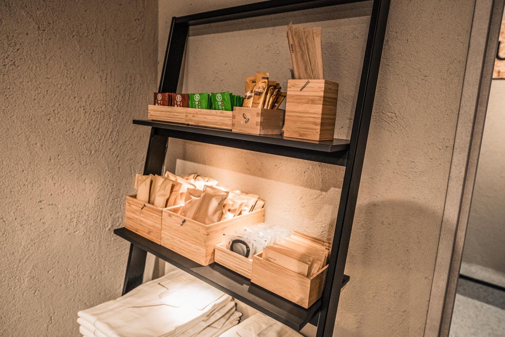 Отель Wayfarer Kyoto Shijo Экстерьер фото