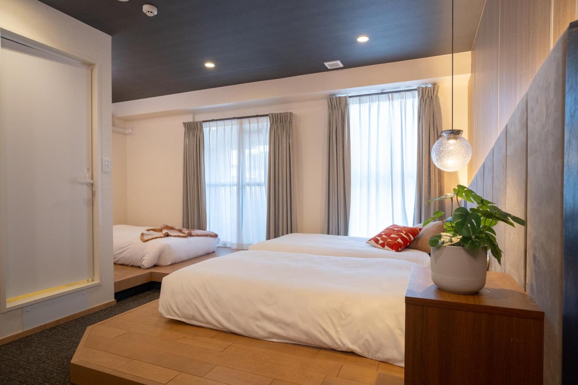 Отель Wayfarer Kyoto Shijo Экстерьер фото