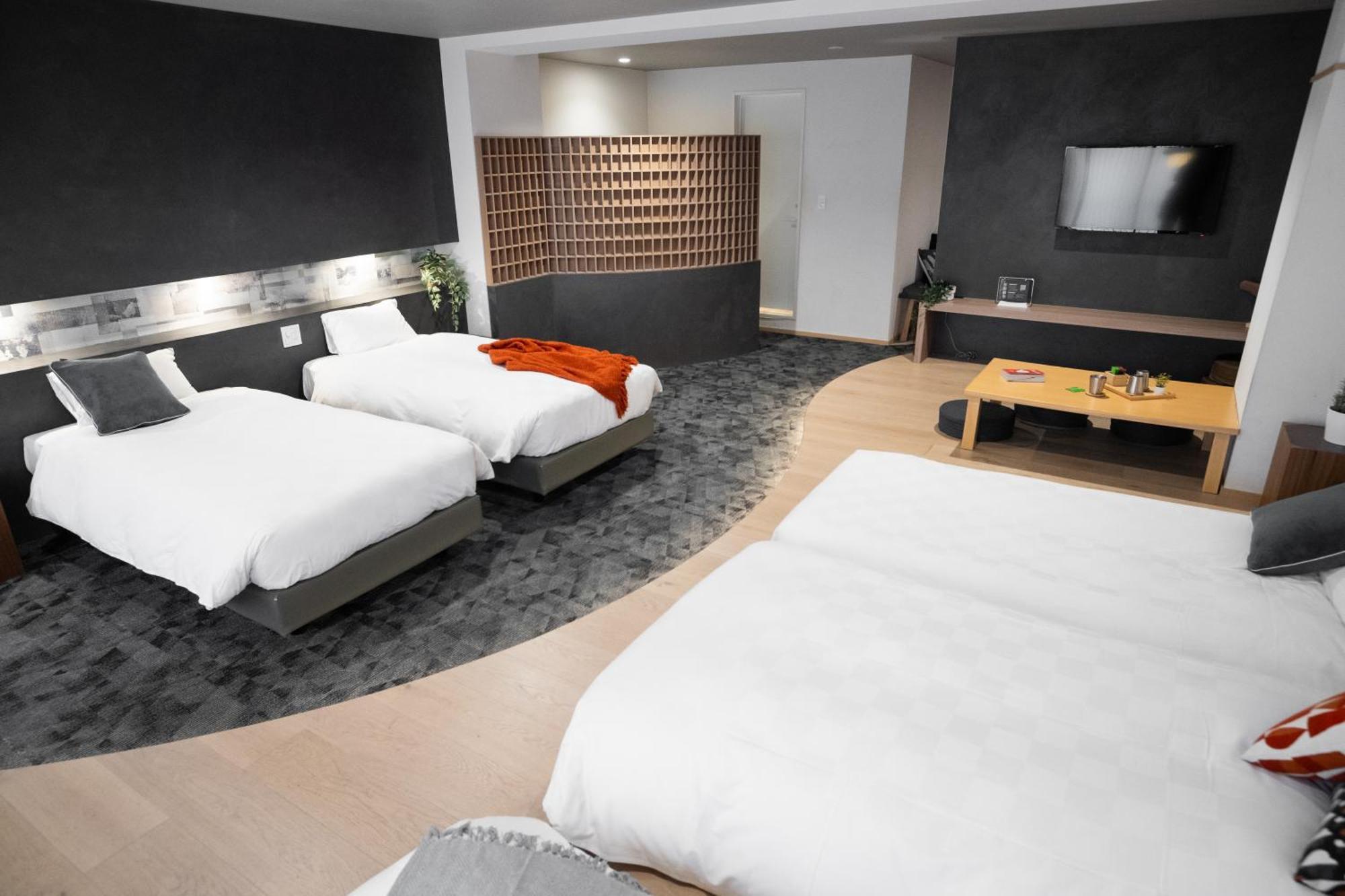 Отель Wayfarer Kyoto Shijo Экстерьер фото